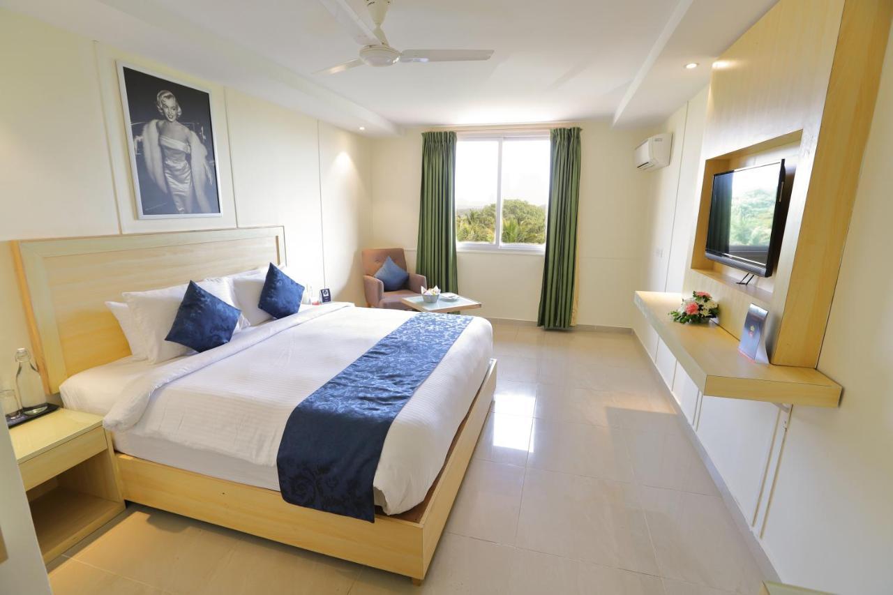 Zip By Spree Hotels Hyde Goa Candolim Eksteriør billede