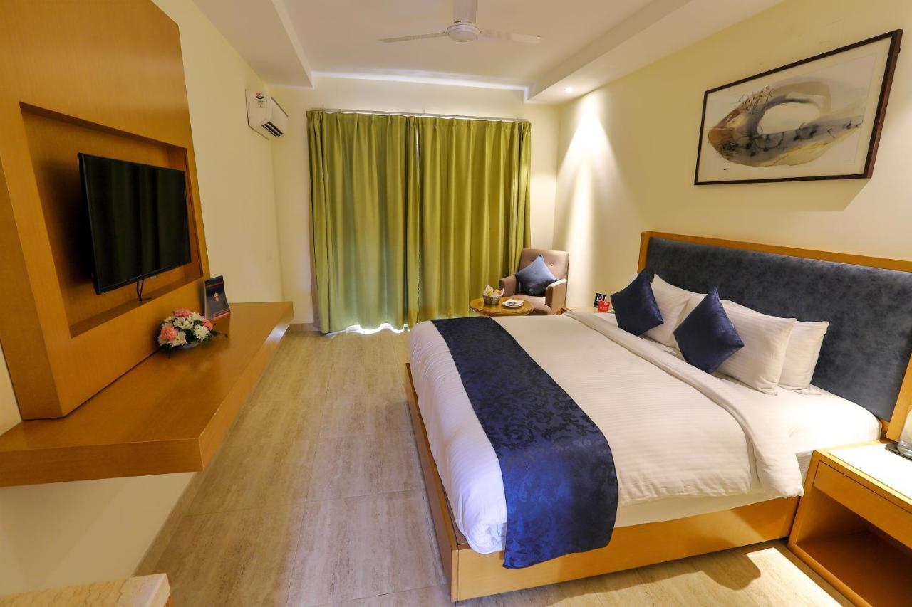 Zip By Spree Hotels Hyde Goa Candolim Eksteriør billede